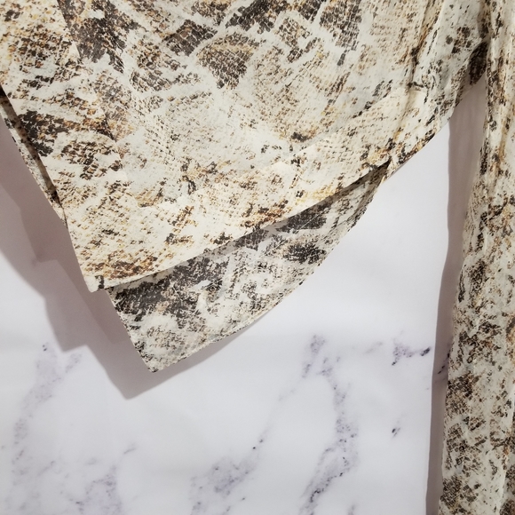 NICHOLAS Animal Print 100% Silk Kimono Duster, OS - Picture 10 of 15